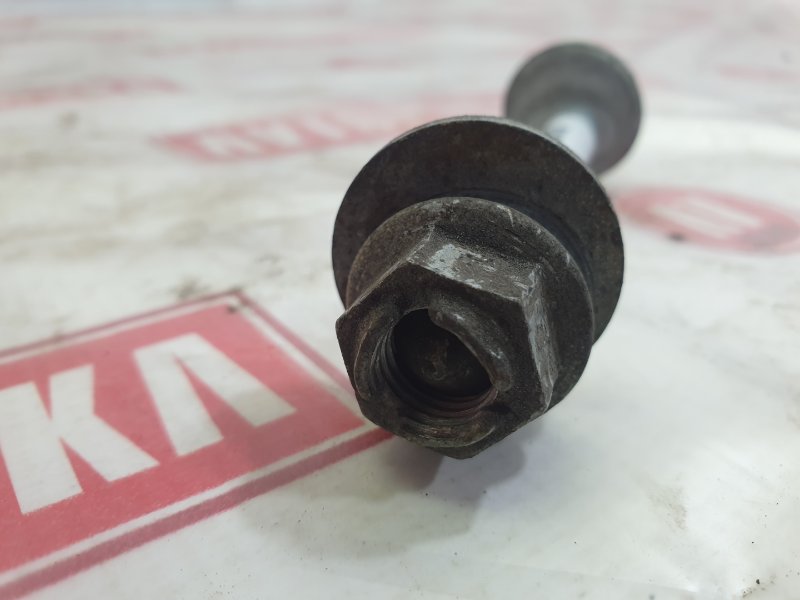 Болт развальный, 500 рублей, Красноярск