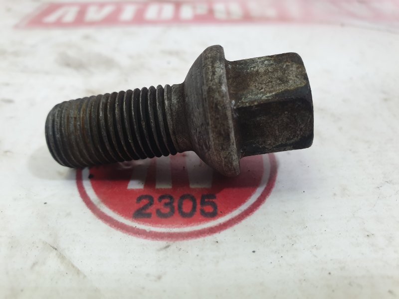 Болт колесный, 100 рублей, Красноярск