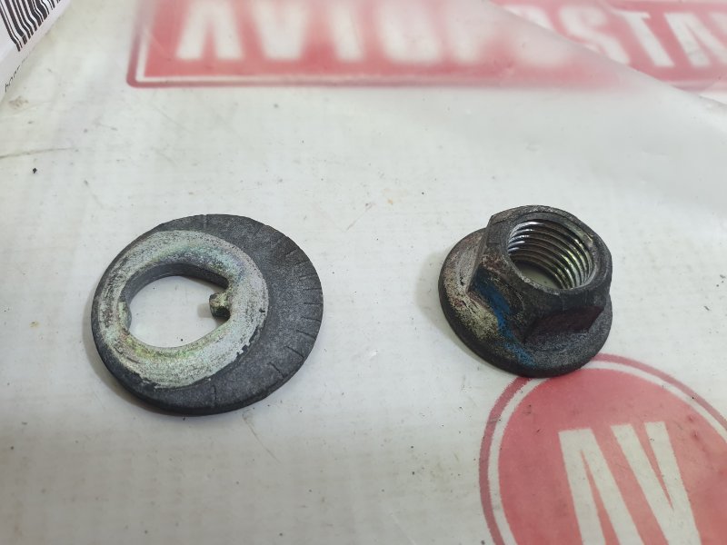 Болт развальный, 500 рублей, Красноярск