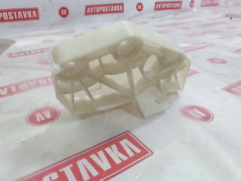 Планка под фару, 500 рублей, Красноярск