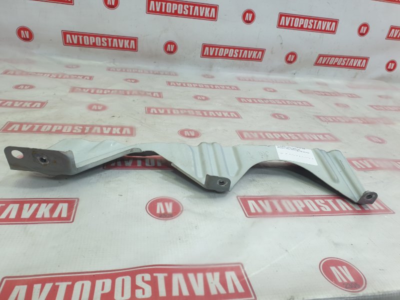 Кронштейн крыла, 500 рублей, Красноярск