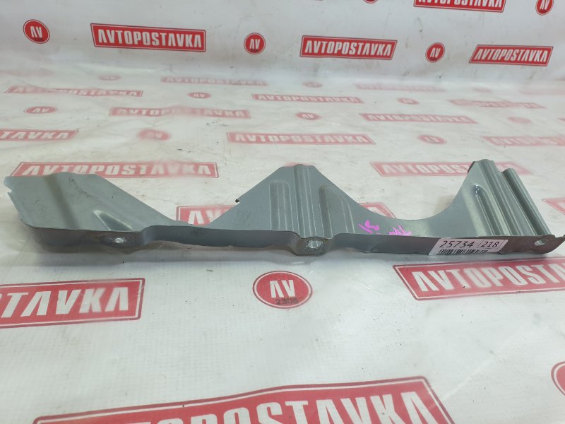 Кронштейн крыла, 500 рублей, Красноярск