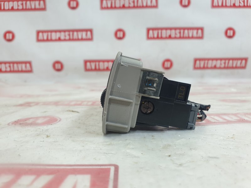 Кнопки в салон, 1000 рублей, Красноярск