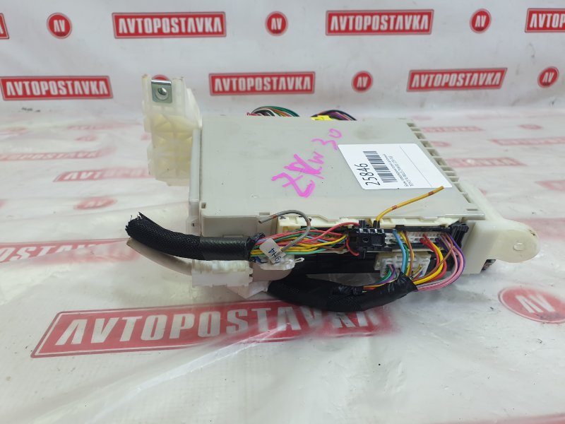 Блок предохранителей салонный, 500 рублей, Красноярск