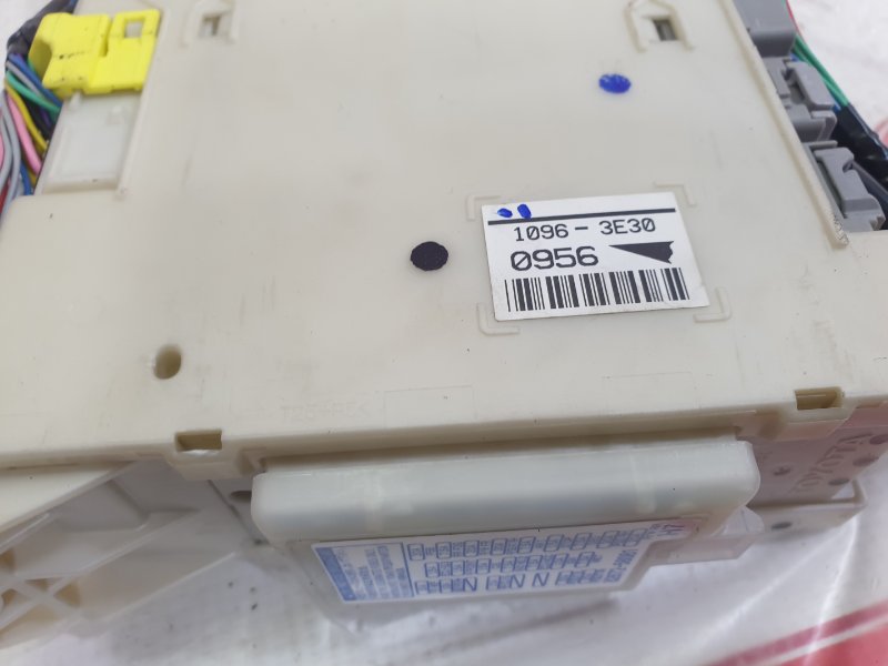 Блок предохранителей салонный, 1000 рублей, Красноярск