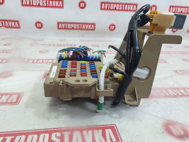 Блок предохранителей салонный, 500 рублей, Красноярск