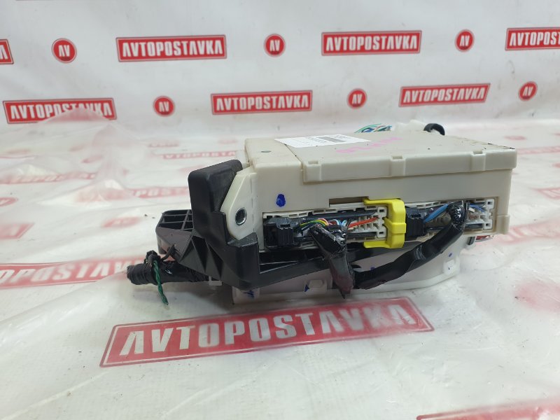 Блок предохранителей салонный, 1000 рублей, Красноярск