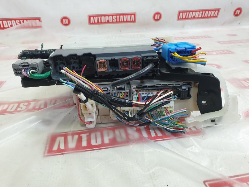 Блок предохранителей салонный, 1000 рублей, Красноярск