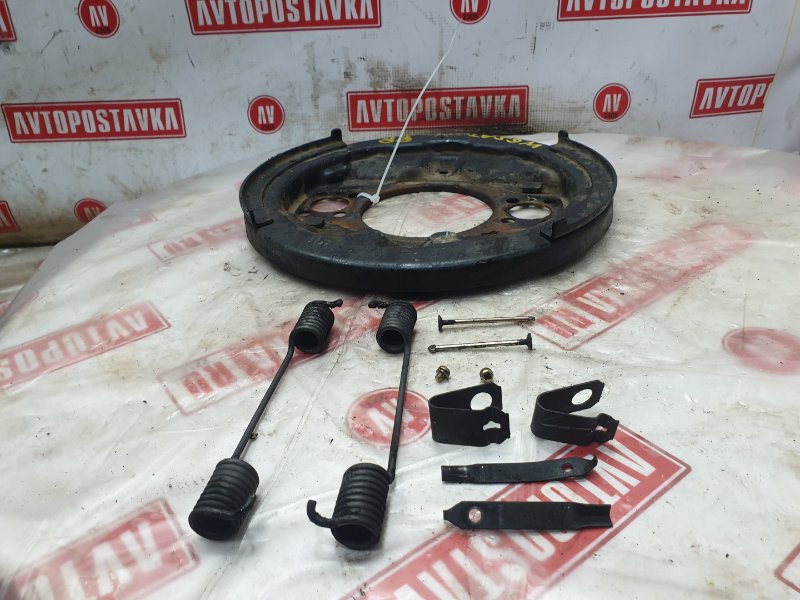 Механизм стояночного тормоза, 2000 рублей, Красноярск