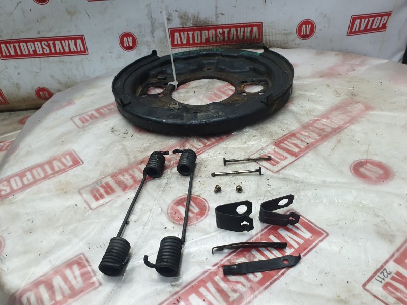 Механизм стояночного тормоза, 2000 рублей, Красноярск