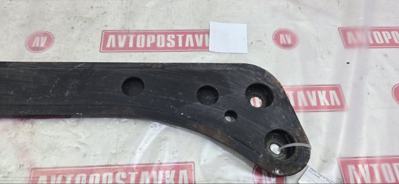 Подрамник поперечный, 200 рублей, Красноярск