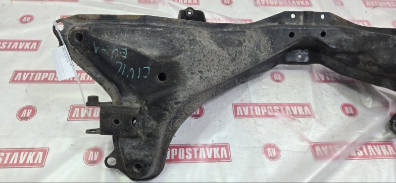 Подрамник поперечный, 700 рублей, Красноярск