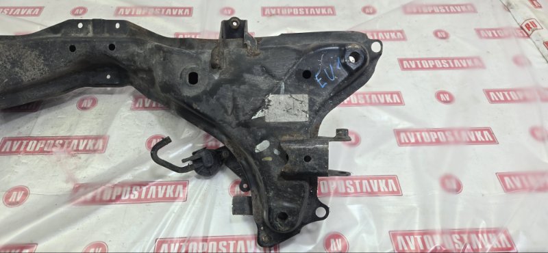 Подрамник поперечный, 700 рублей, Красноярск