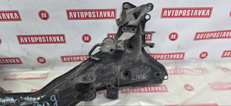 Подрамник поперечный, 700 рублей, Красноярск