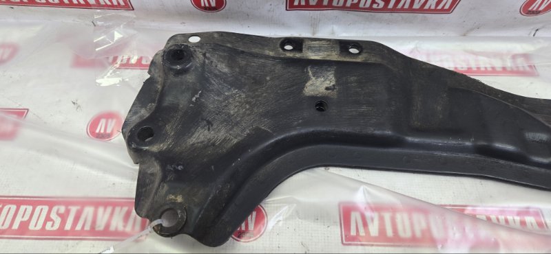 Подрамник поперечный, 300 рублей, Красноярск