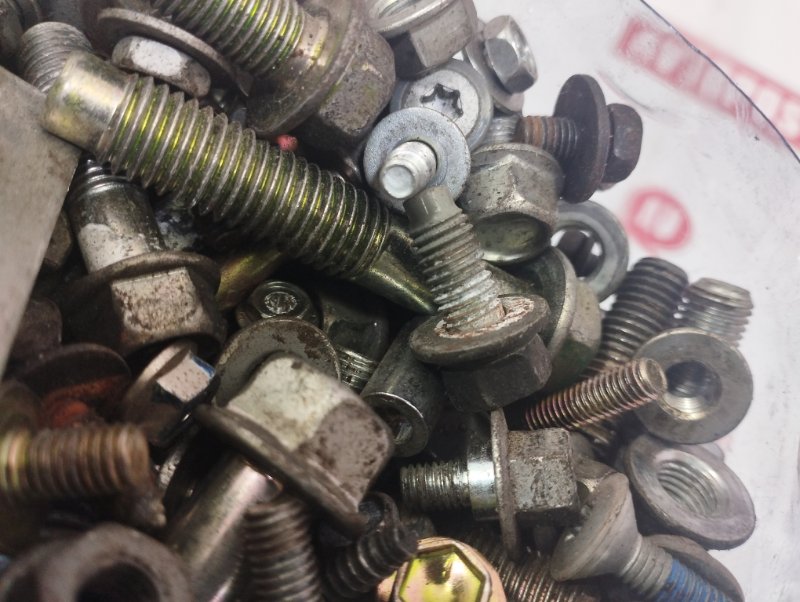 Болты, гайки, 2500 рублей, Красноярск