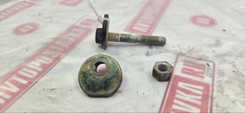 Болт развальный, 500 рублей, Красноярск