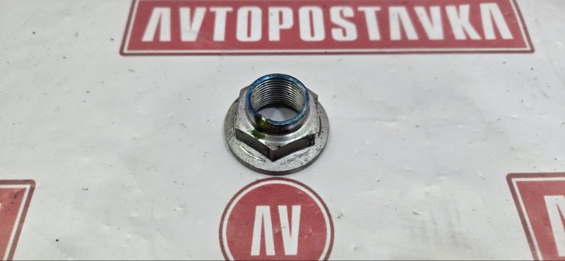 Гайка ступицы, 100 рублей, Красноярск