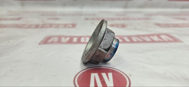 Гайка ступицы, 100 рублей, Красноярск