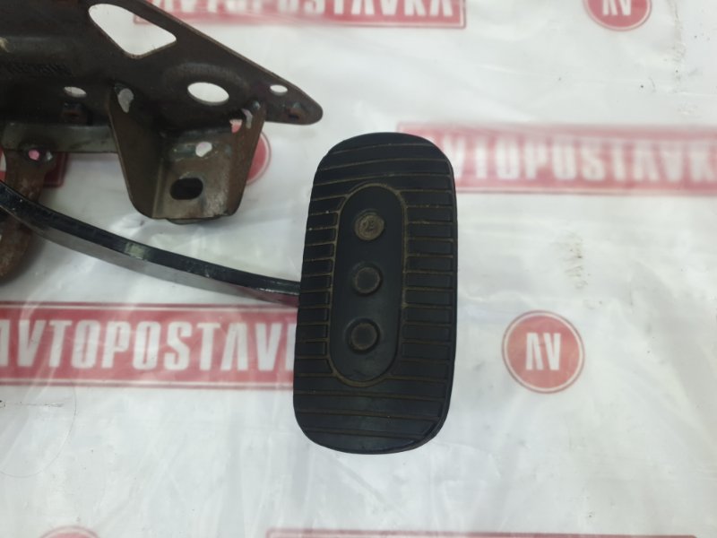 Педаль тормоза, 500 рублей, Красноярск