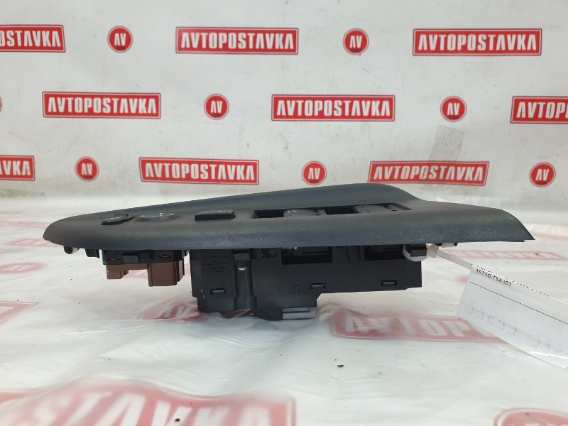 Блок управления стеклоподъемниками, 500 рублей, Красноярск