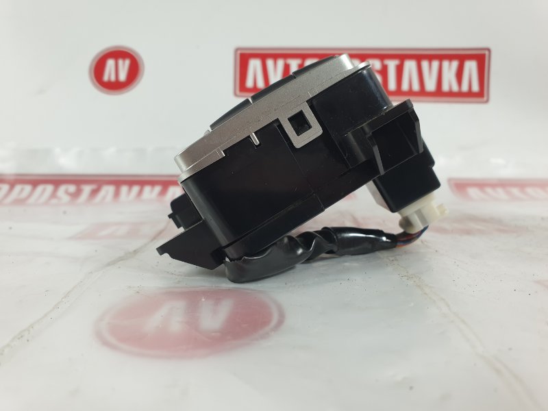 Блок управления навигацией, 300 рублей, Красноярск