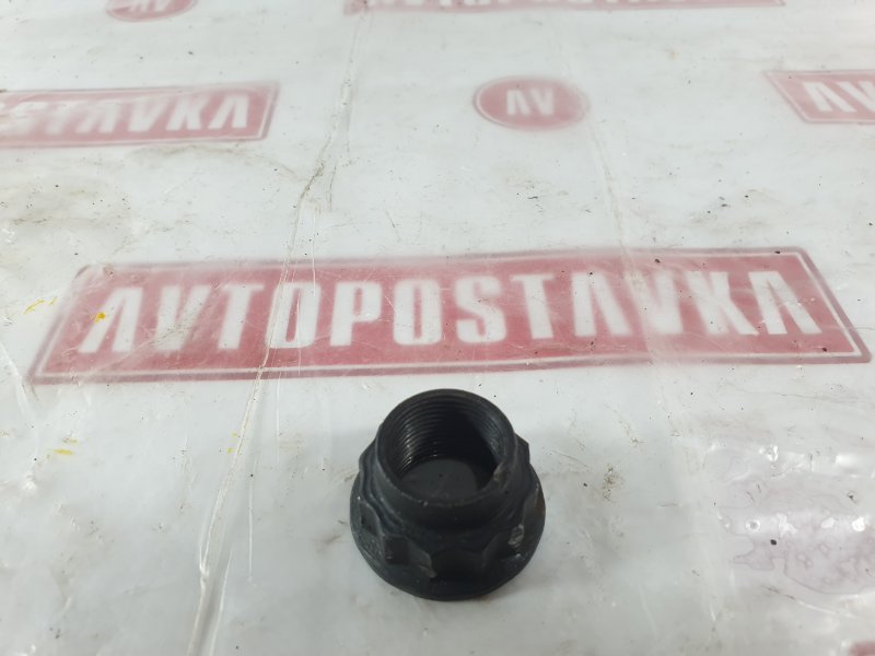 Гайка ступицы, 100 рублей, Красноярск