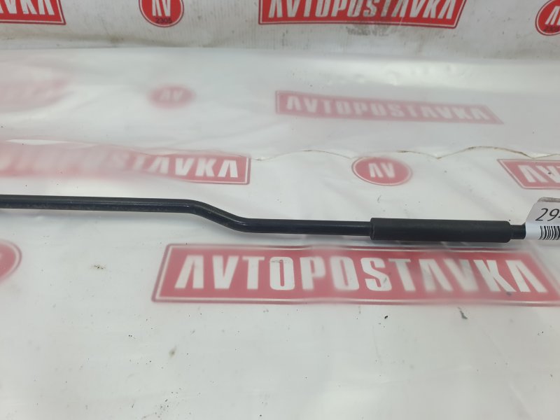 Держатель капота, 500 рублей, Красноярск