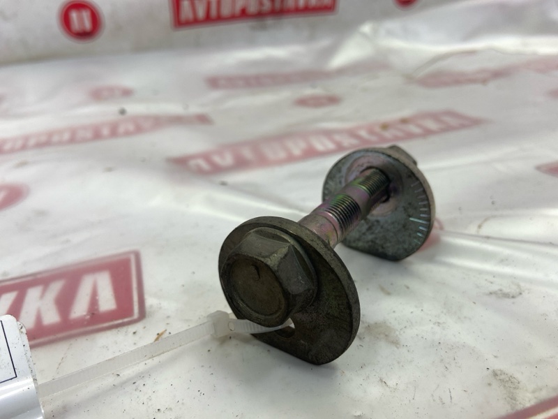 Болт развальный, 500 рублей, Красноярск