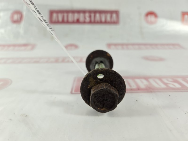 Болт развальный, 500 рублей, Красноярск