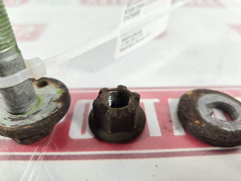 Болт развальный, 500 рублей, Красноярск