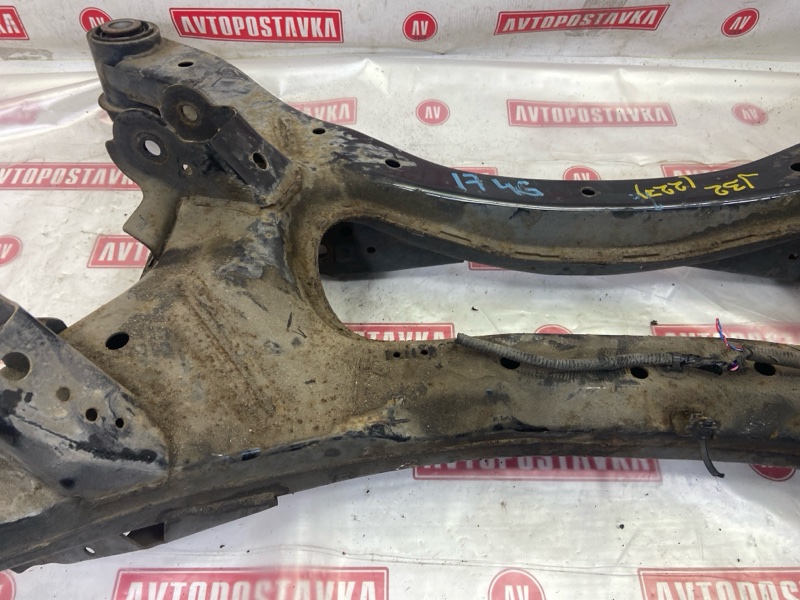 Подрамник поперечный, 1000 рублей, Красноярск