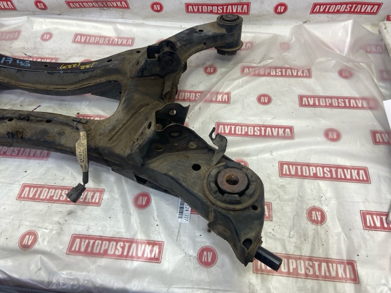 Подрамник поперечный, 1000 рублей, Красноярск