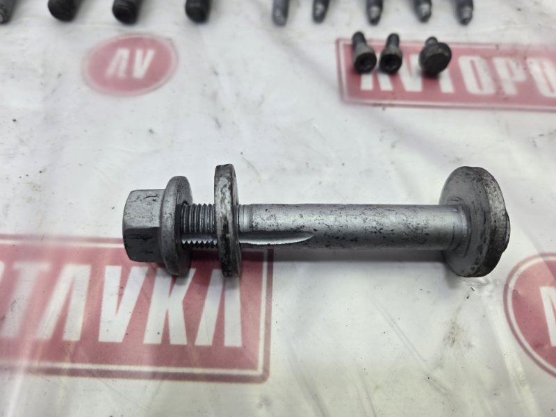 Болт подвески, 2500 рублей, Красноярск