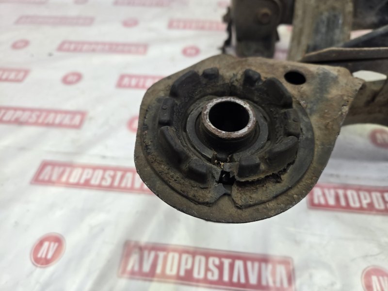 Подрамник поперечный, 2000 рублей, Красноярск