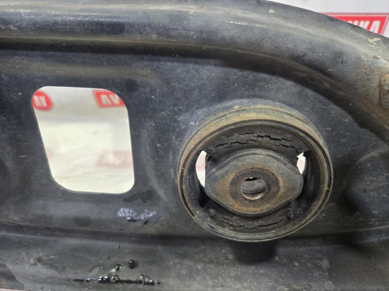 Подрамник поперечный, 2000 рублей, Красноярск