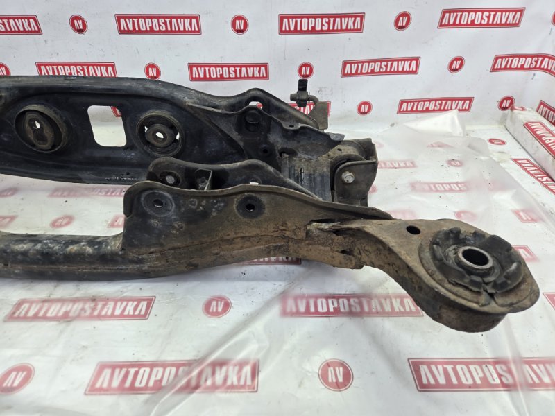 Подрамник поперечный, 2000 рублей, Красноярск