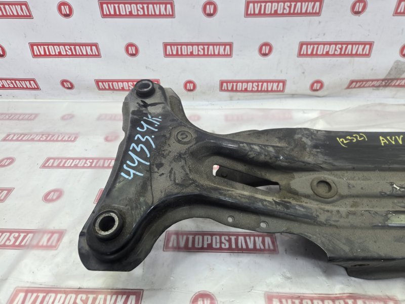 Подрамник поперечный, 10990 рублей, Красноярск