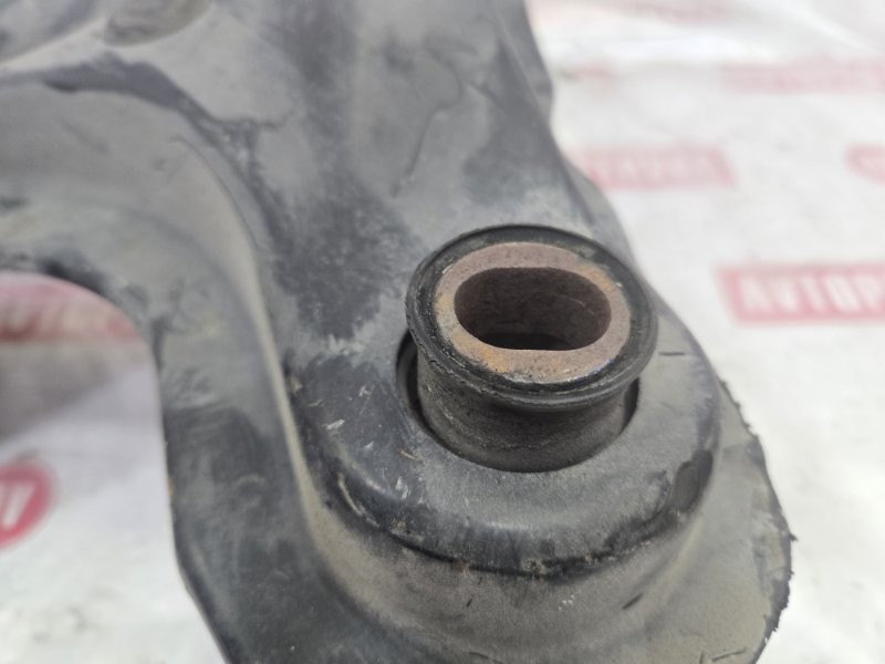 Подрамник поперечный, 10990 рублей, Красноярск