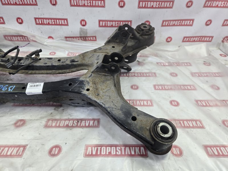 Подрамник поперечный, 1000 рублей, Красноярск