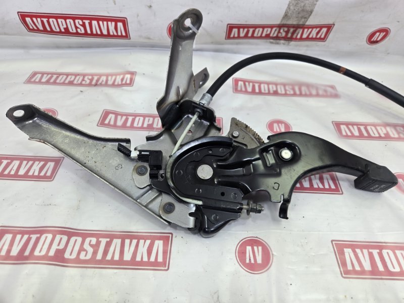 Педаль стояночного тормоза, 500 рублей, Красноярск