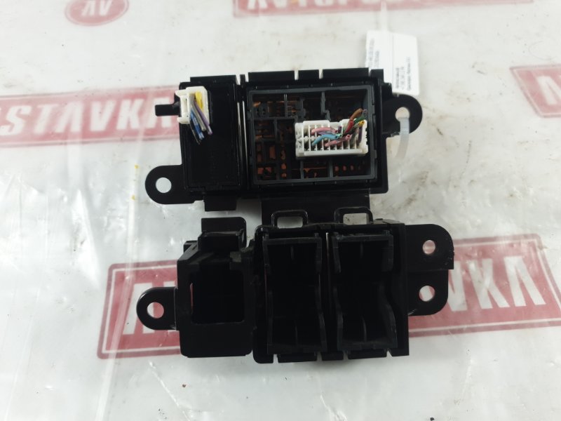 Блок управления зеркалами, 500 рублей, Красноярск