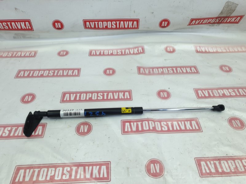 Амортизатор двери багажника, 900 рублей, Красноярск