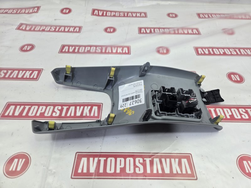 Накладка селектора КПП, 500 рублей, Красноярск