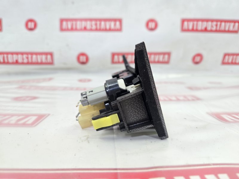 Блок управления зеркалами, 300 рублей, Красноярск