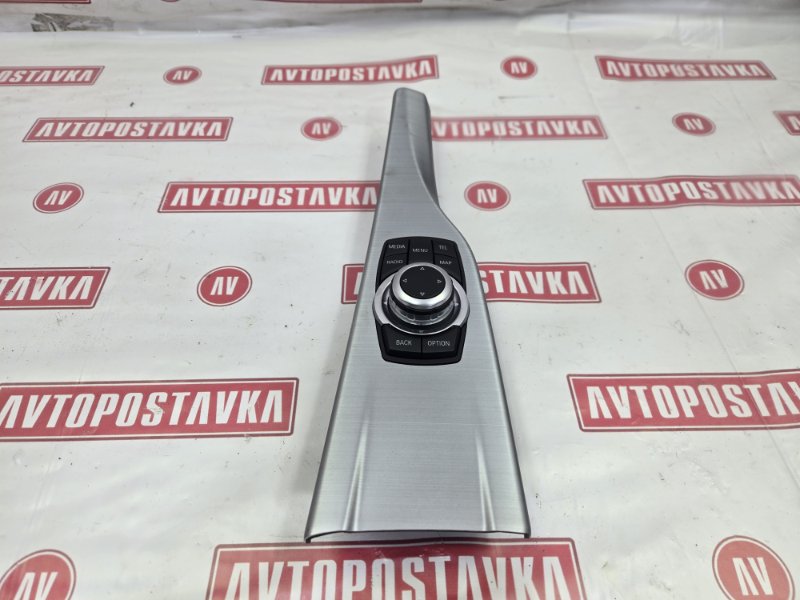 Блок управления мультимедиа, 1000 рублей, Красноярск