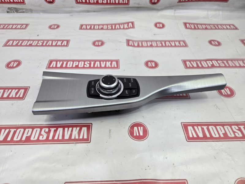 Блок управления мультимедиа, 1000 рублей, Красноярск