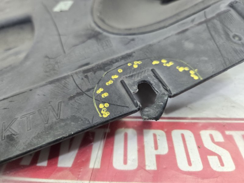 Подкрылок, 1000 рублей, Красноярск