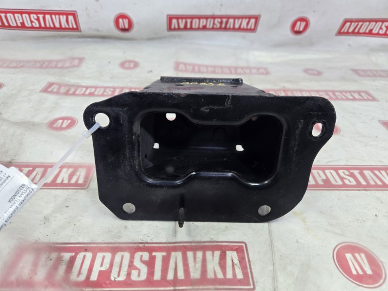 Кронштейн усилителя бампера, 500 рублей, Красноярск