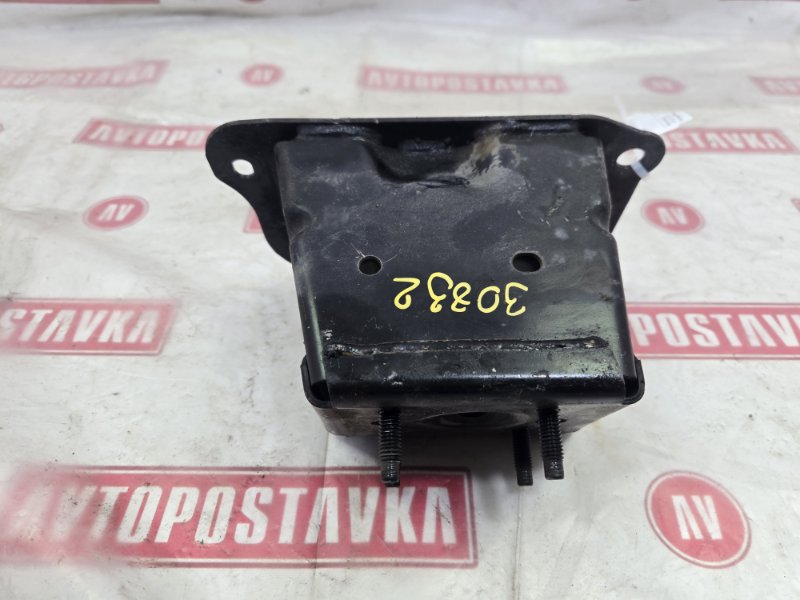 Кронштейн усилителя бампера, 500 рублей, Красноярск